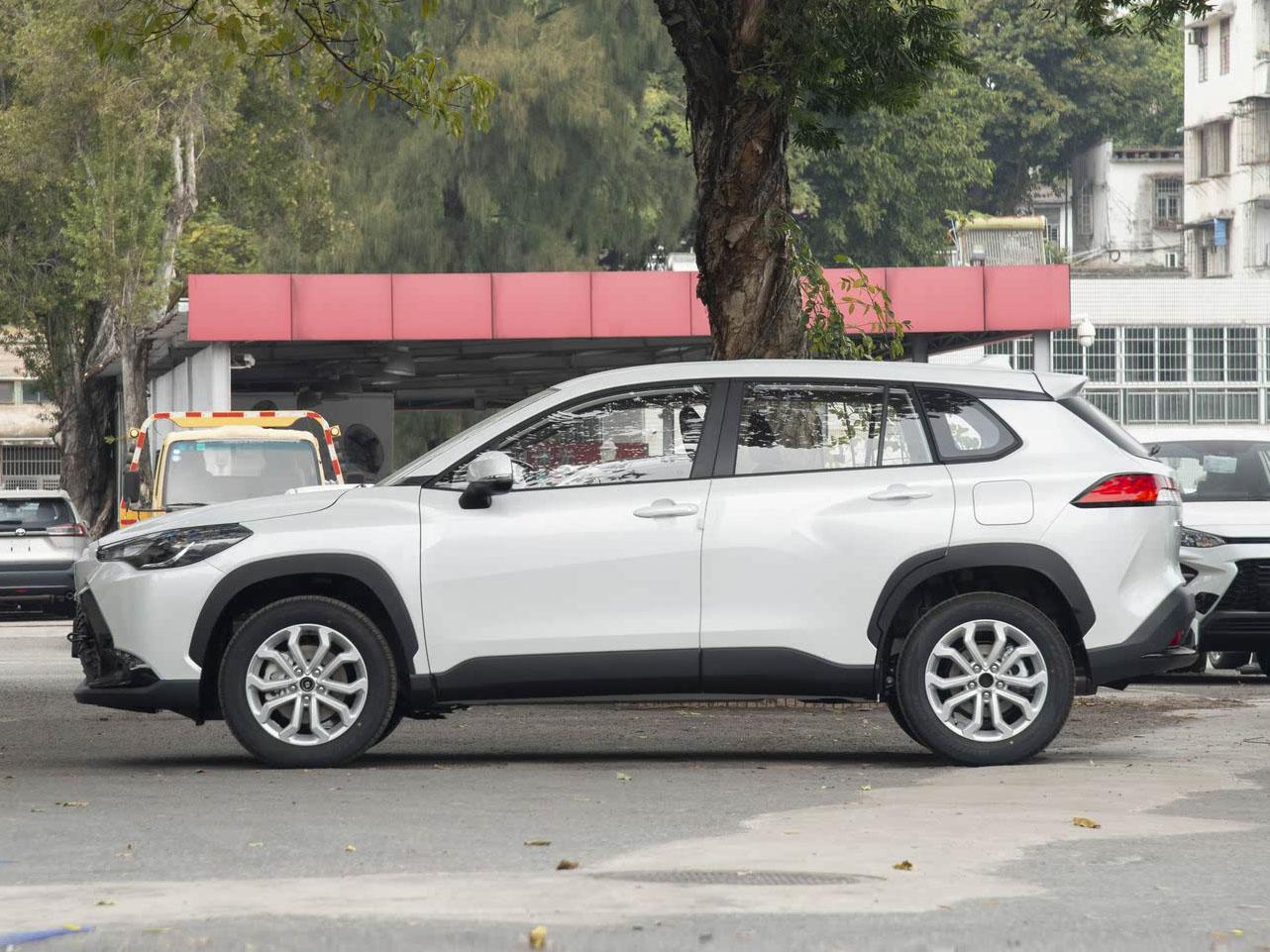 Toyota Frontlander, 2025