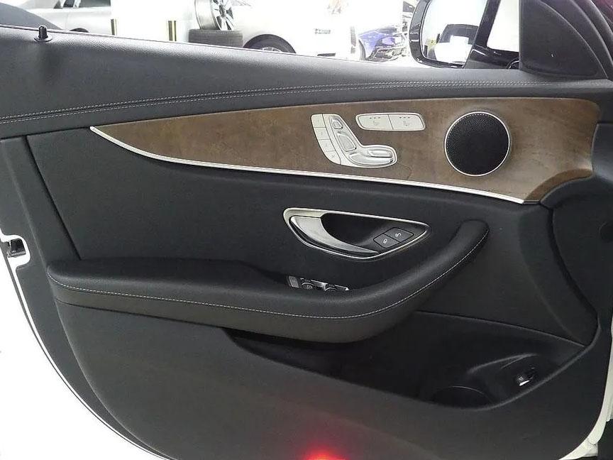 Mercedes-Benz E250, 2022