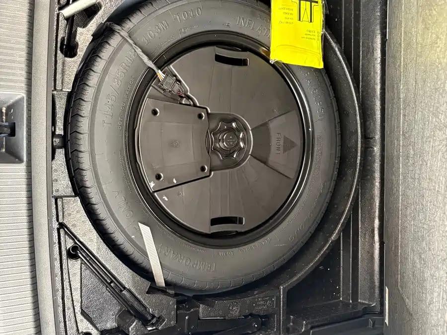 Volkswagen Tiguan L PRO, 2024