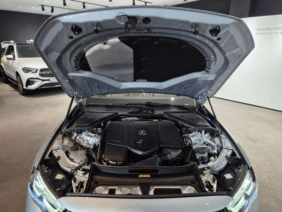 Mercedes-Benz E200, 2024