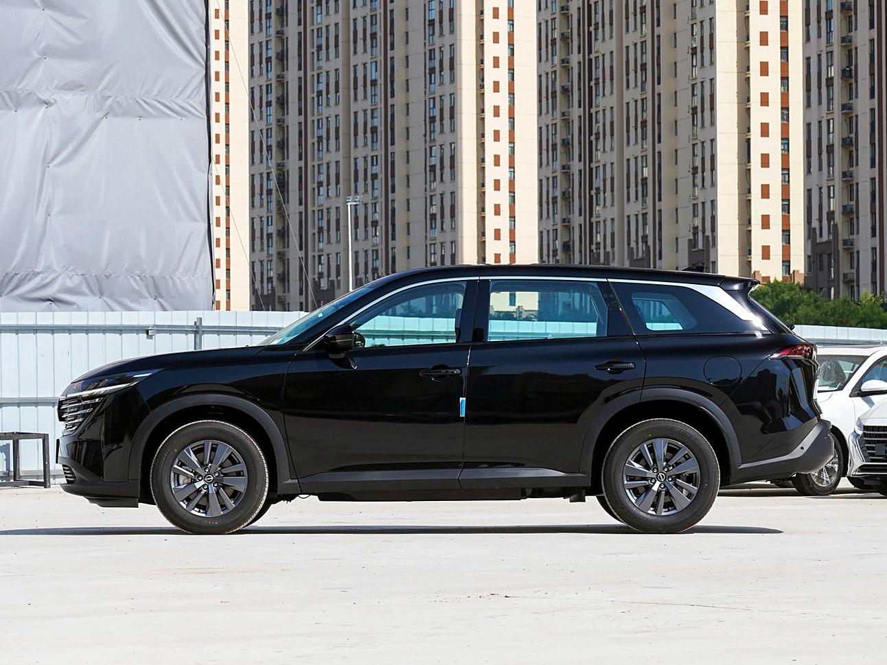 Nissan Pathfinder, 2025