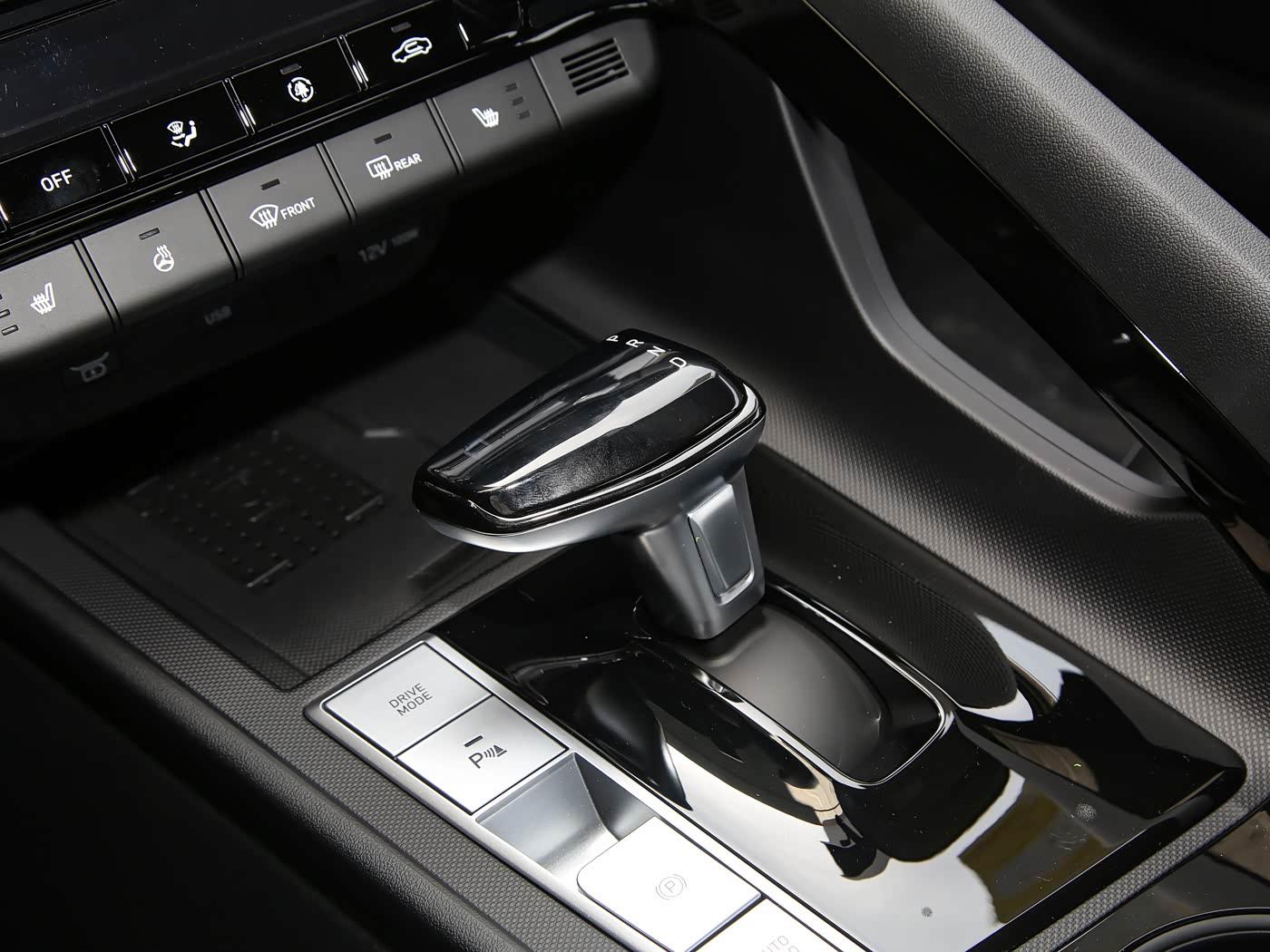 Hyundai Elantra, 2026