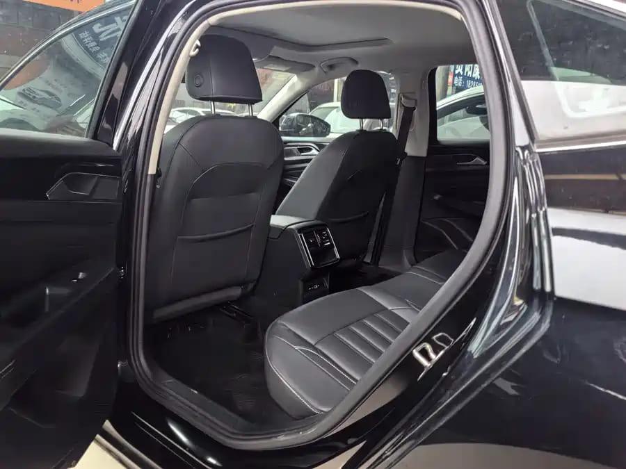 Volkswagen Passat, 2022