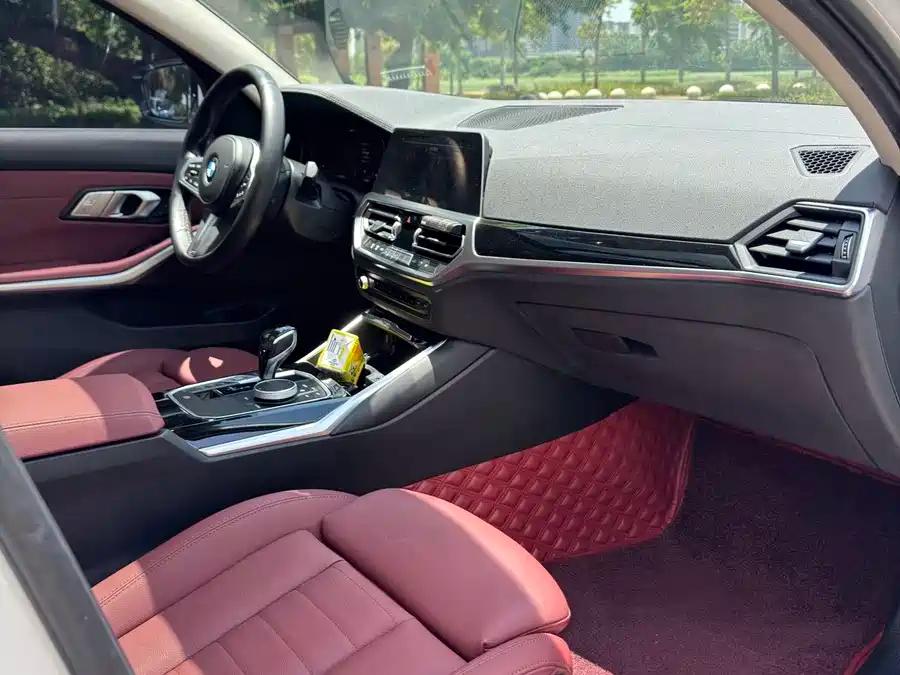 BMW 320Li, 2022