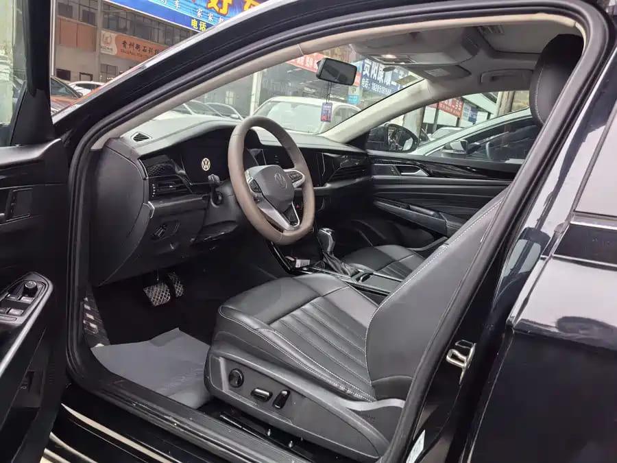 Volkswagen Passat, 2022