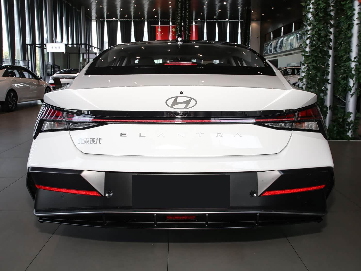 Hyundai Elantra, 2026