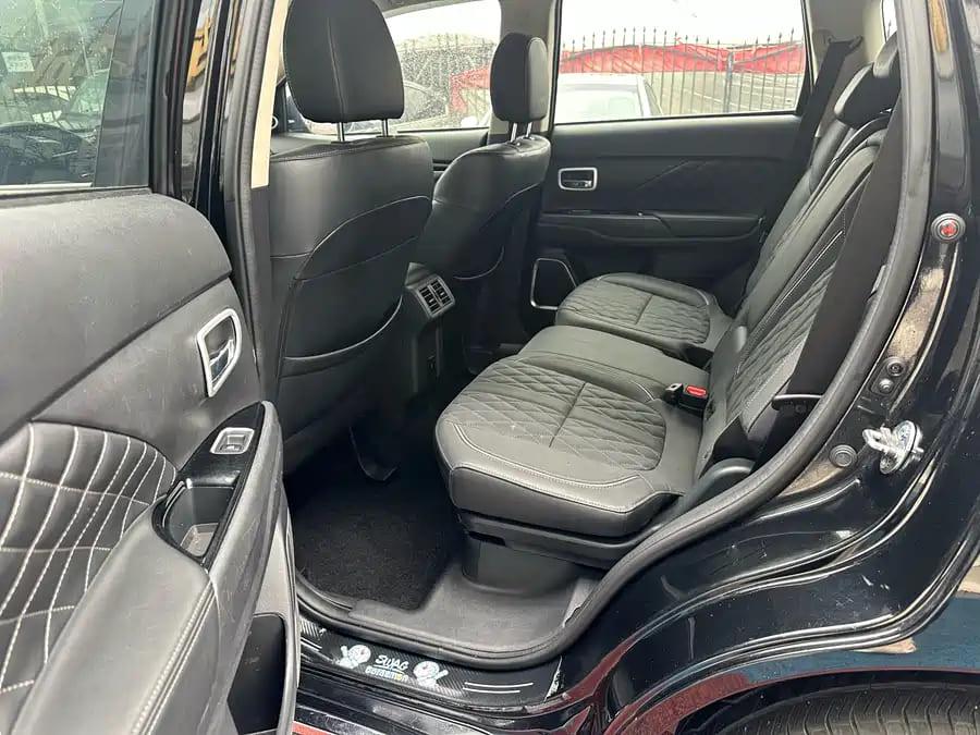 Mitsubishi Outlander, 2021