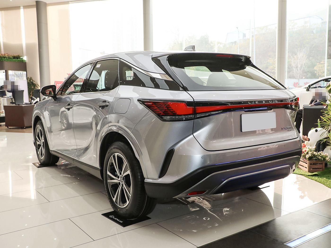 Lexus RX300, 2025