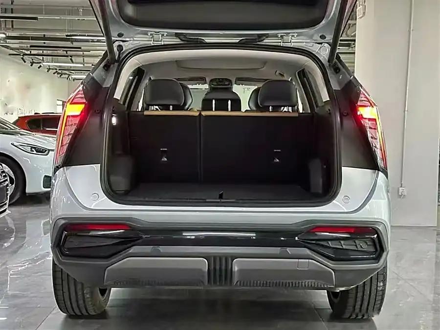 Geely Boyue L, 2023