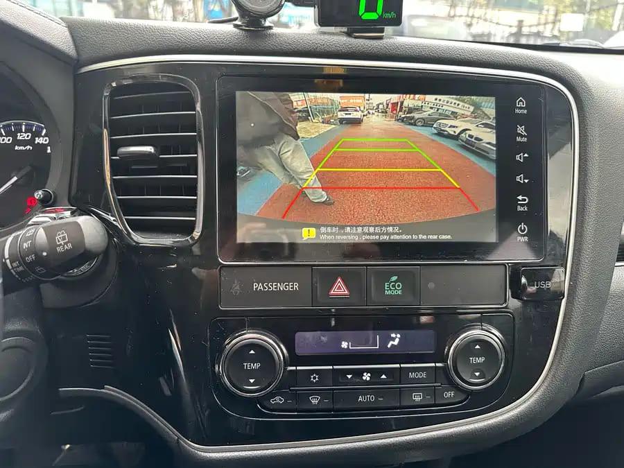 Mitsubishi Outlander, 2021