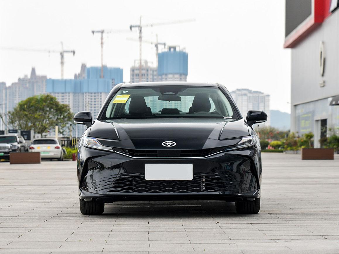 Toyota Camry, 2025