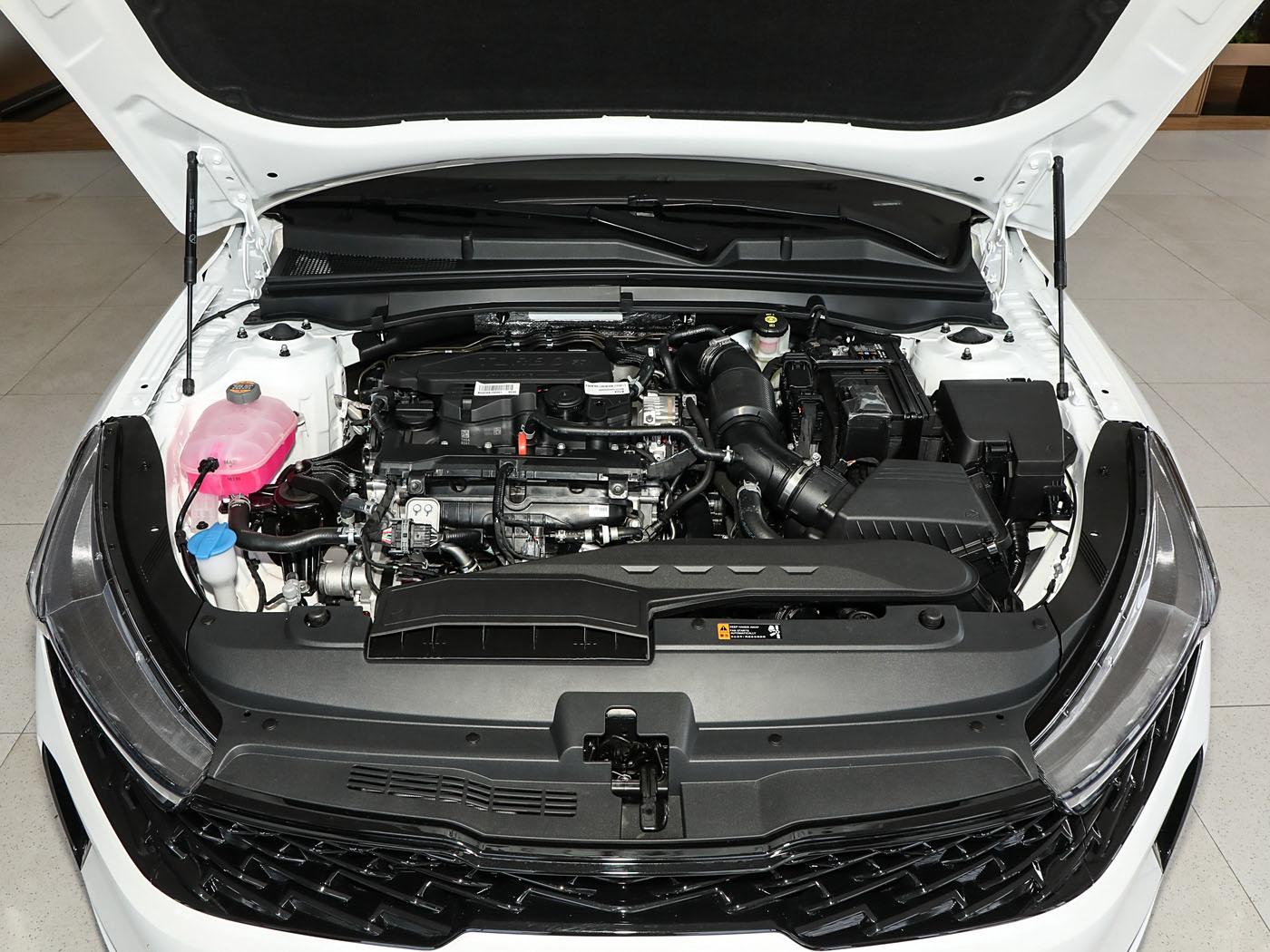 Kia K5, 2025