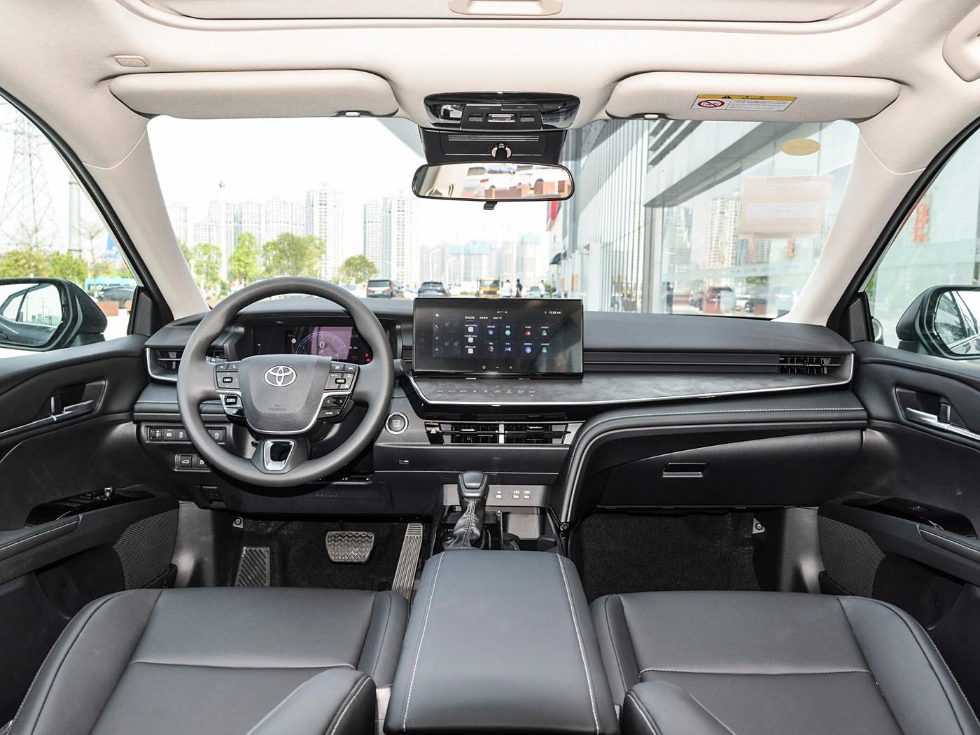 Toyota Camry, 2025