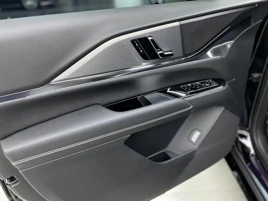 Cadillac XT5, 2024