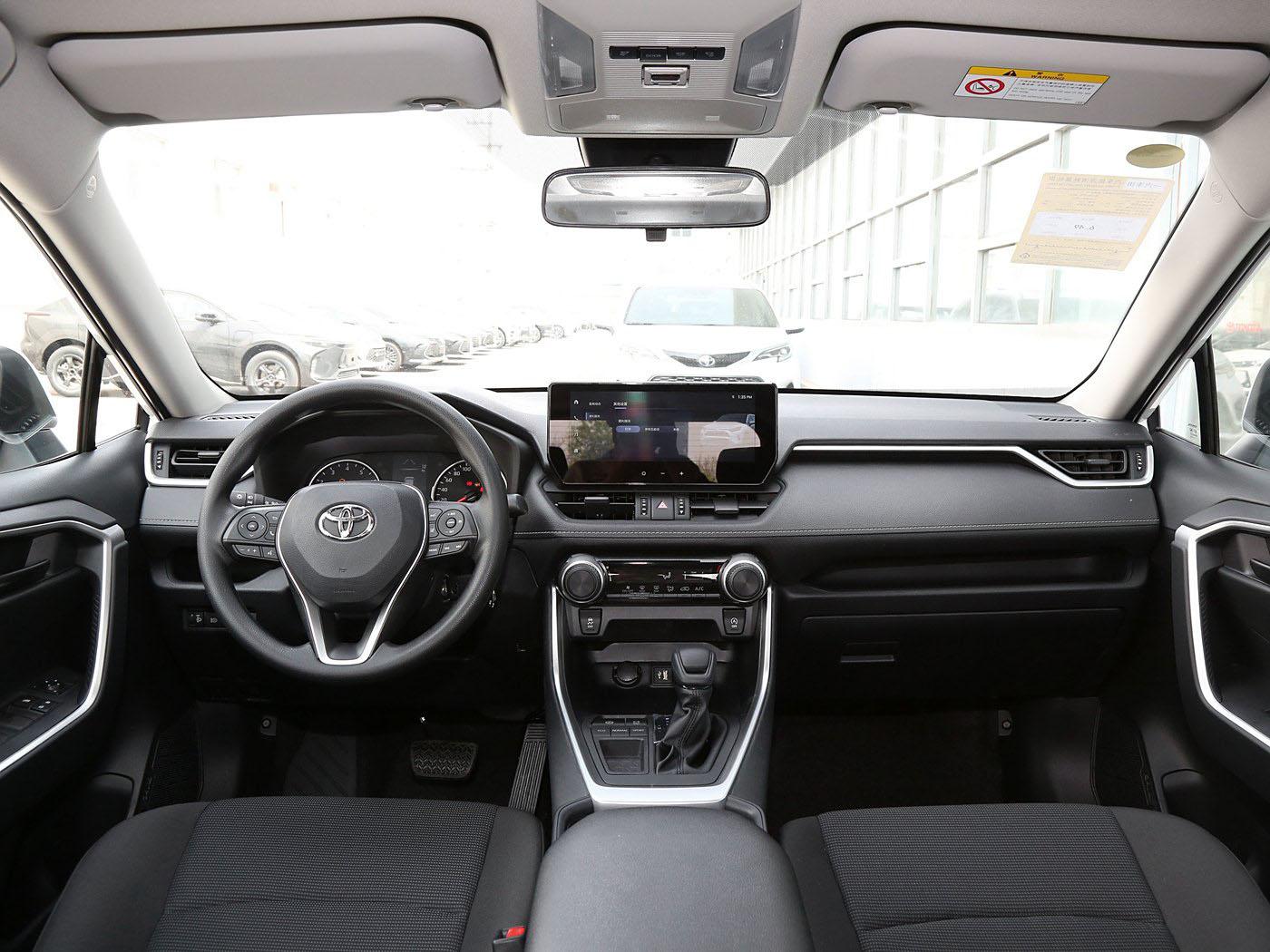 Toyota RAV4, 2025