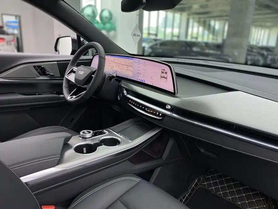 Cadillac XT5, 2024