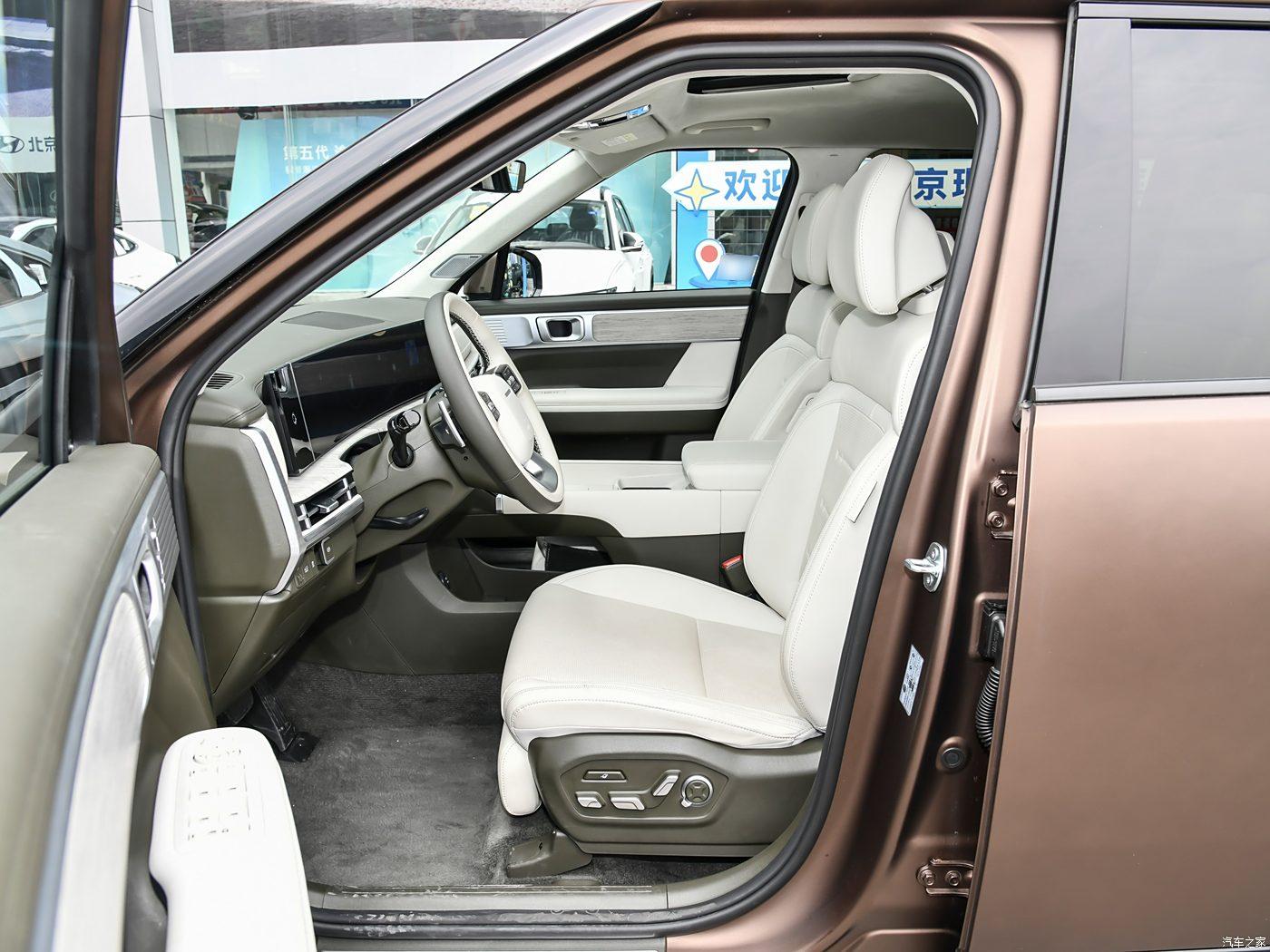 Hyundai Santa Fe, 2025