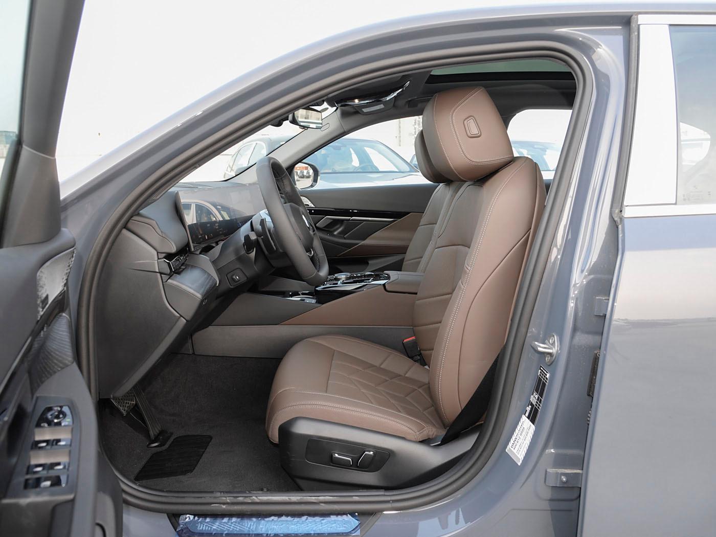 BMW 525Li, 2024