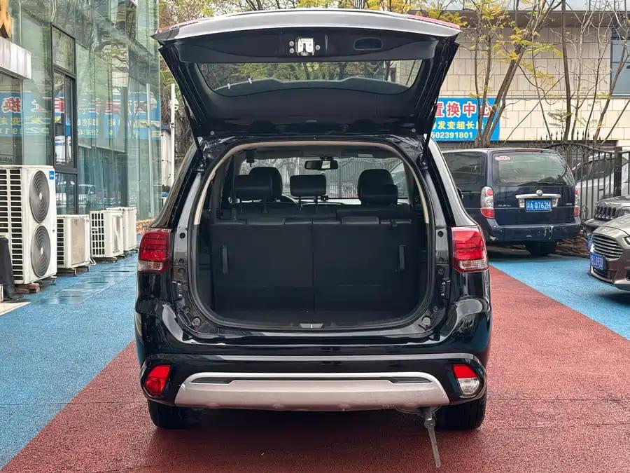 Mitsubishi Outlander, 2021