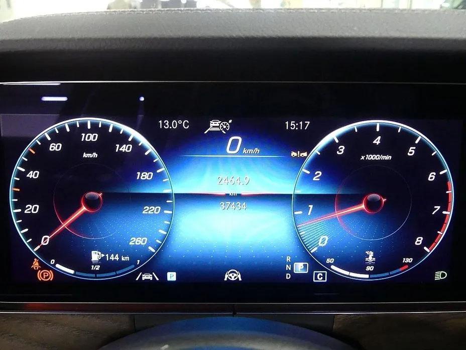 Mercedes-Benz E250, 2022