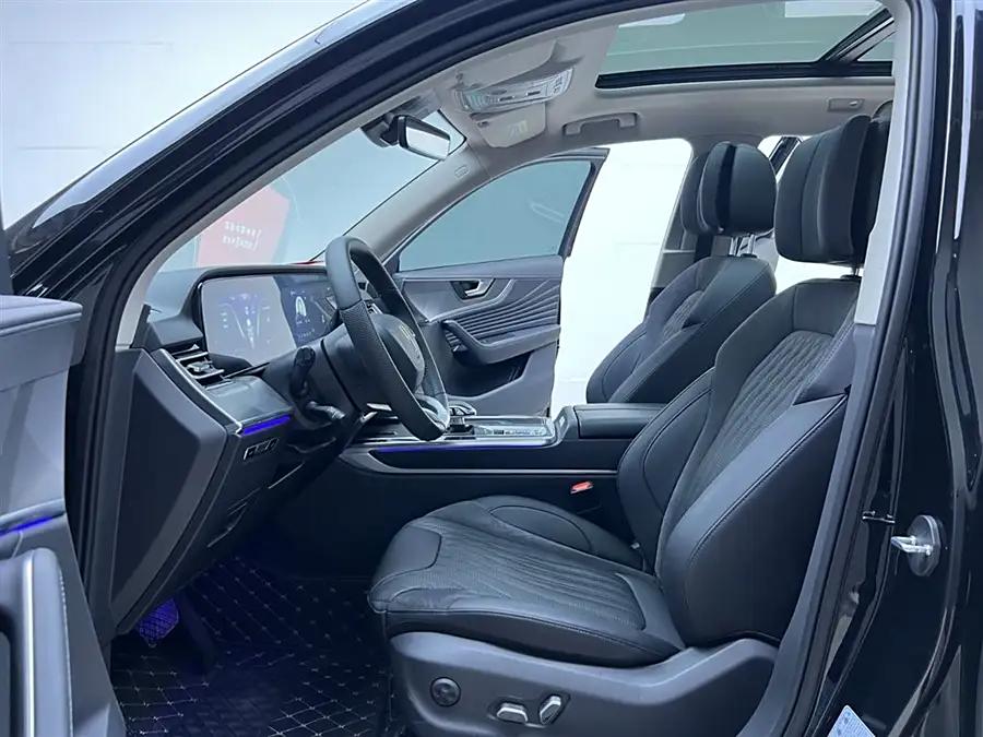 Hongqi HS5, 2023