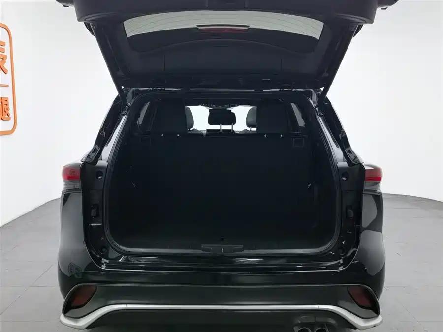 Toyota Crown Kluger, 2023