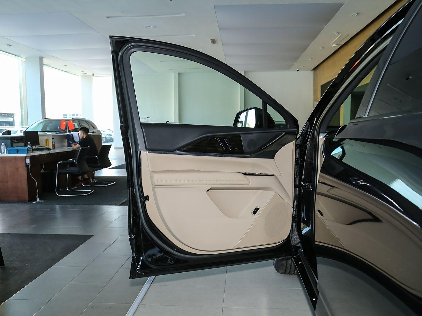 Cadillac XT5, 2025