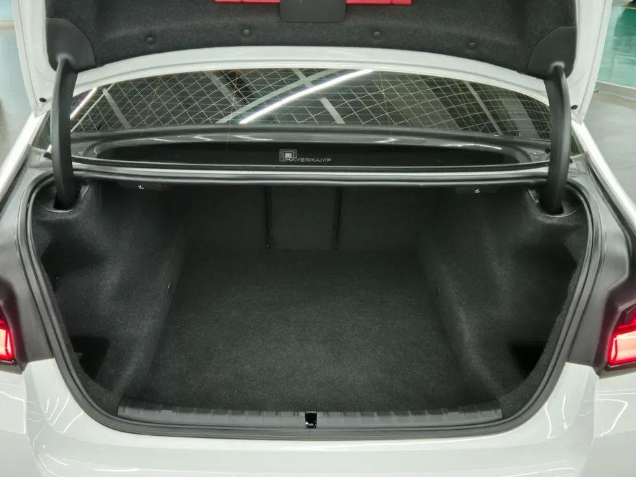 BMW 520i, 2022