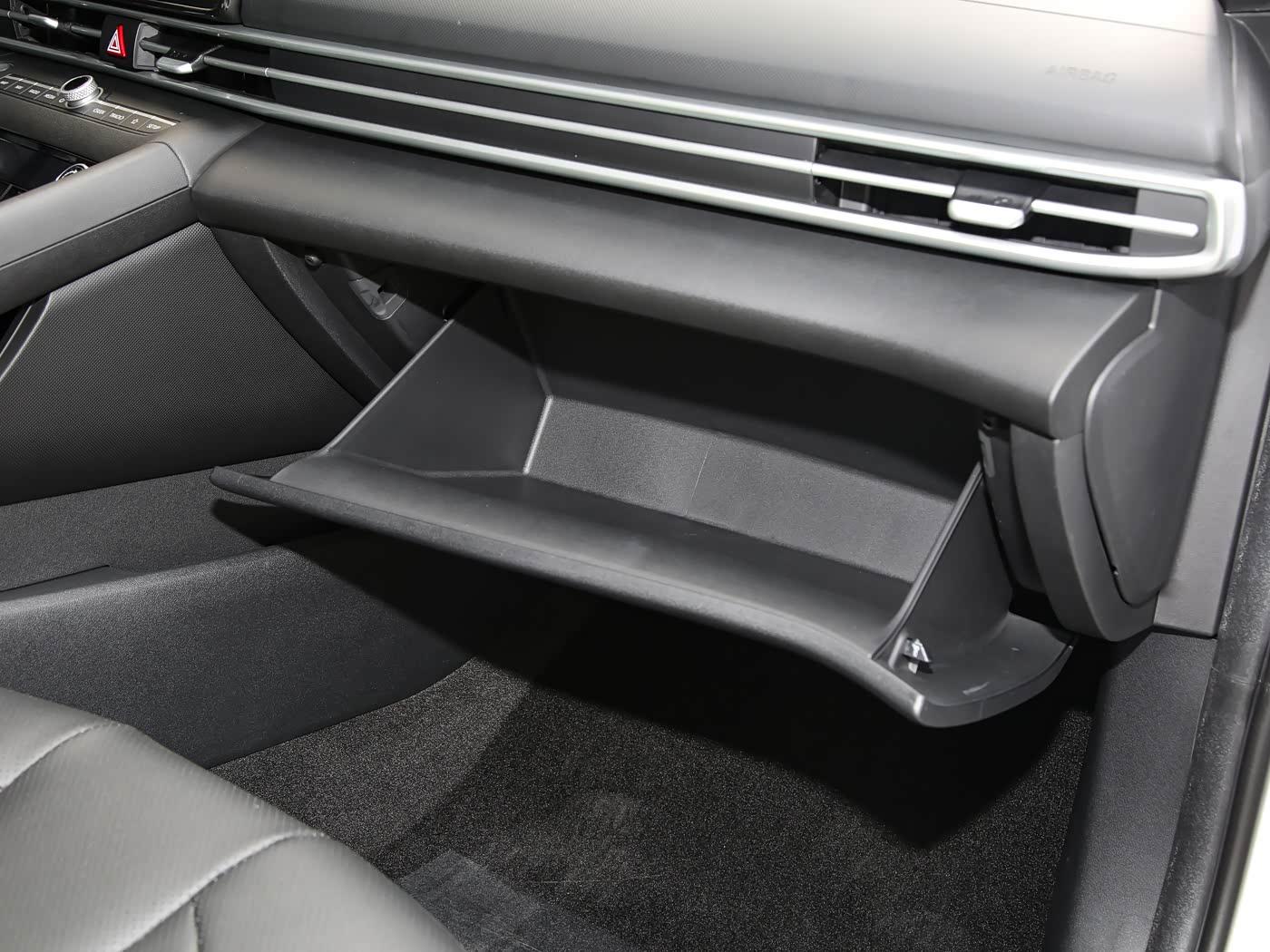 Hyundai Elantra, 2026