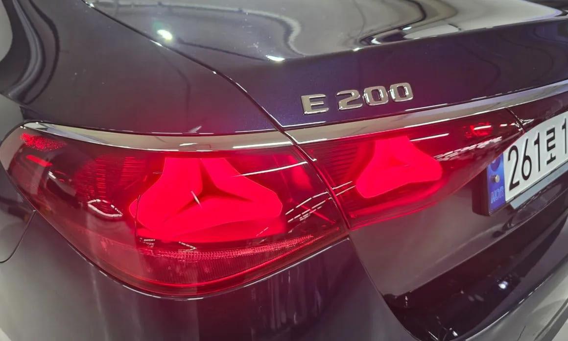 Mercedes-Benz E200, 2024