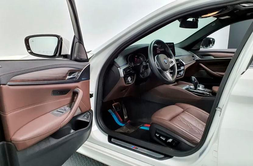 BMW 530e M Sport, 2020