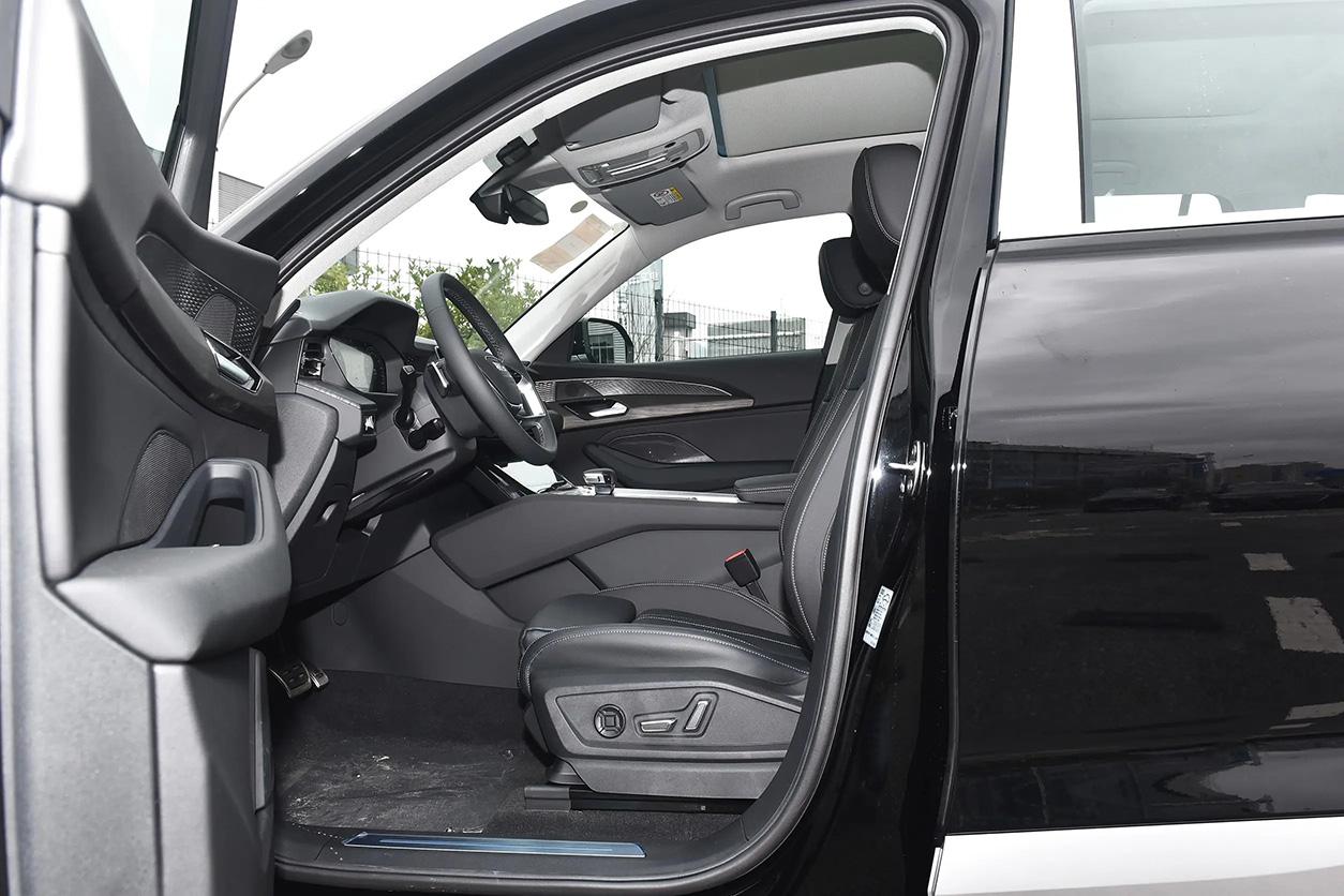 Audi Q6, 2025