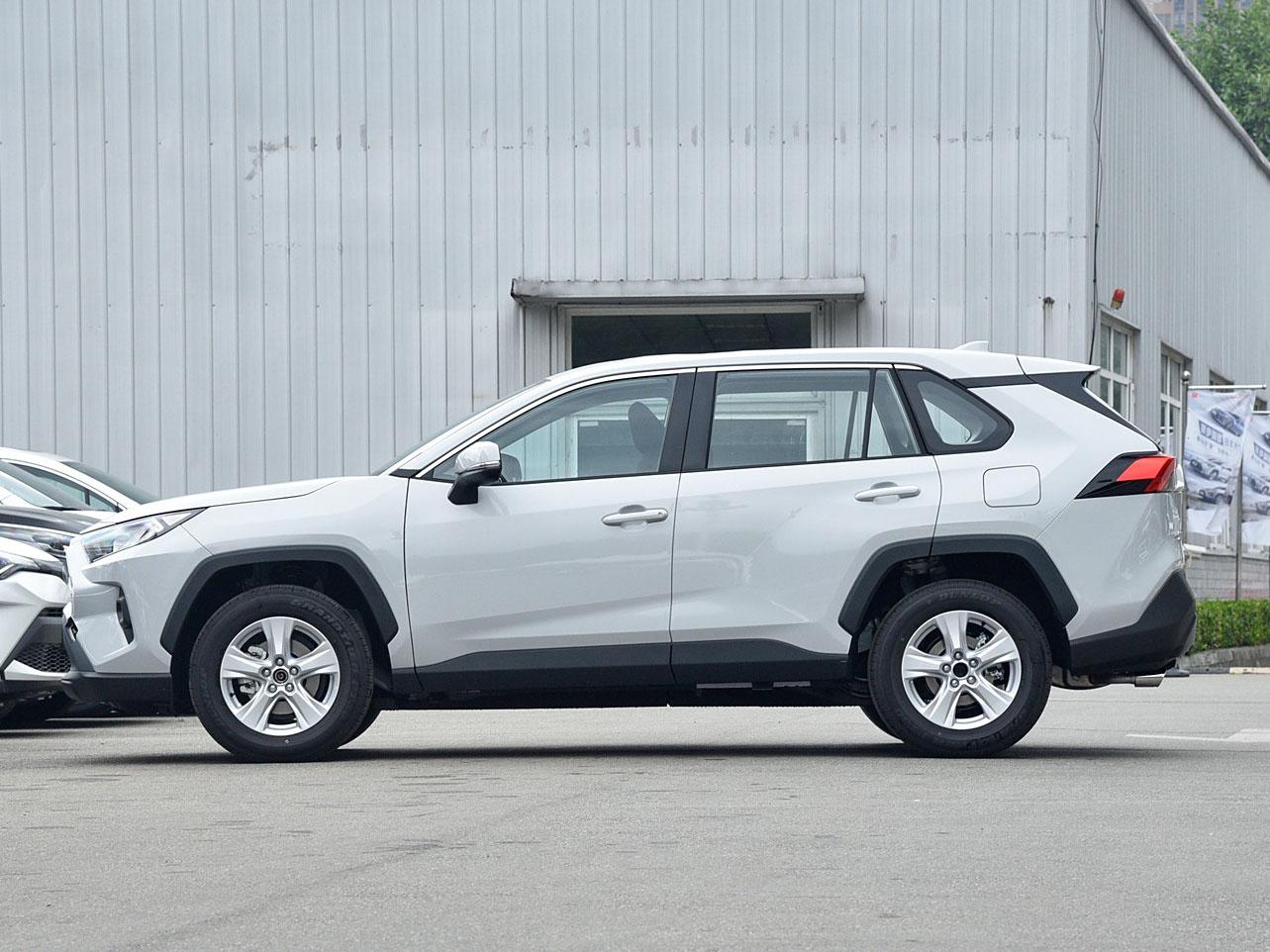 Toyota RAV4, 2025
