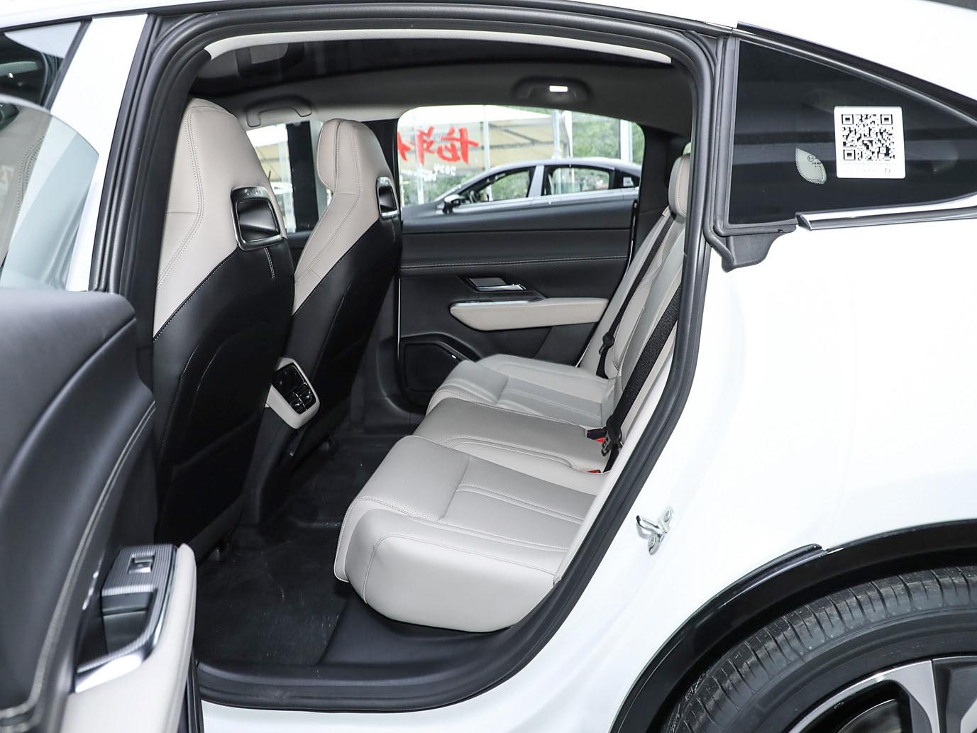 Mazda EZ-6, 2025