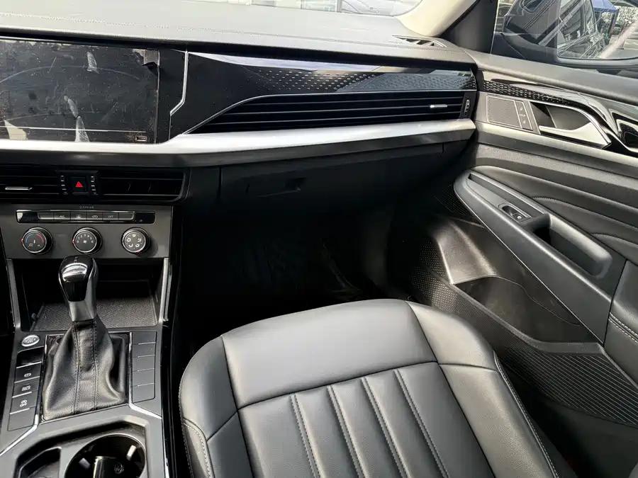 Volkswagen Passat, 2022