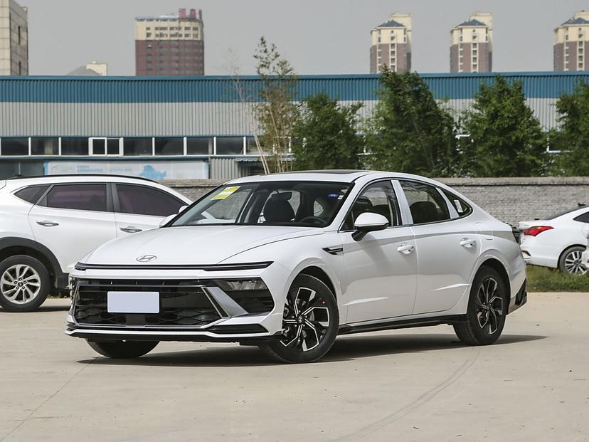 Купить Hyundai Sonata 2025 года с пробегом бу