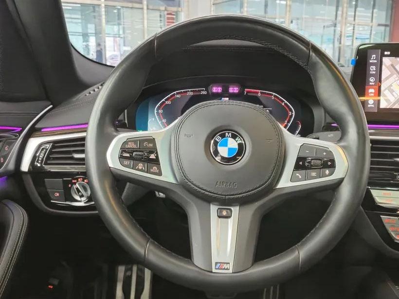 BMW 520i, 2022