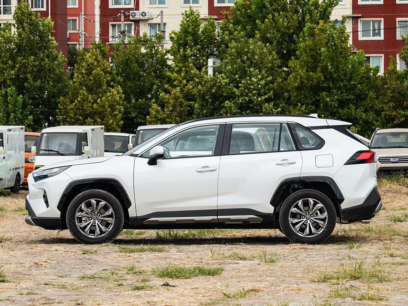 Toyota RAV4, 2025