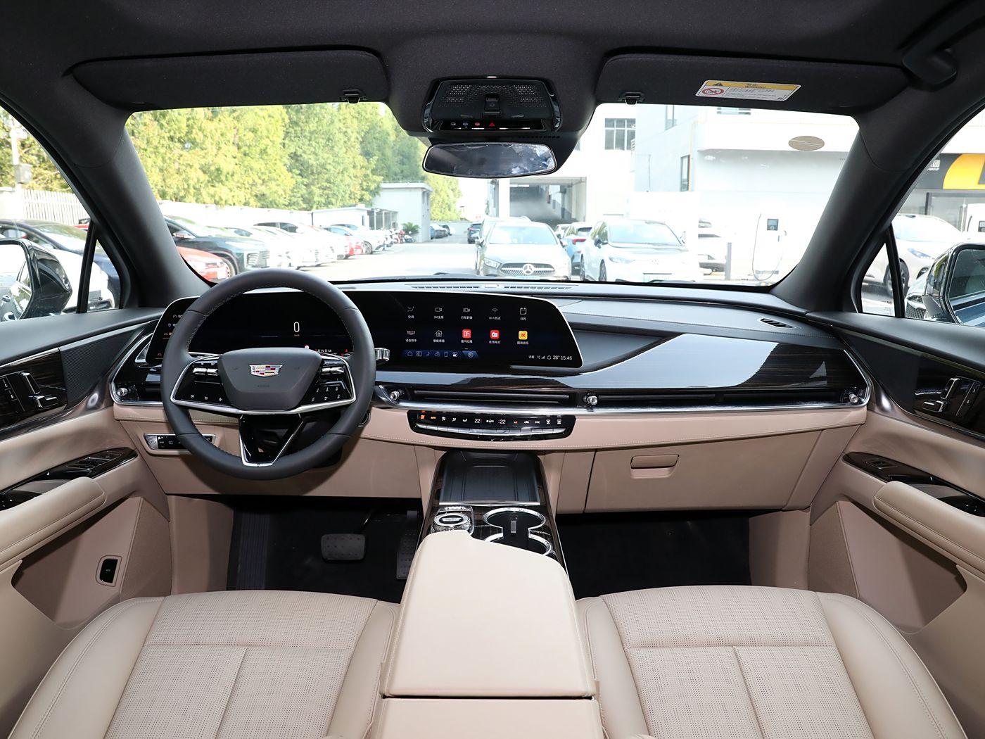 Cadillac XT5, 2025