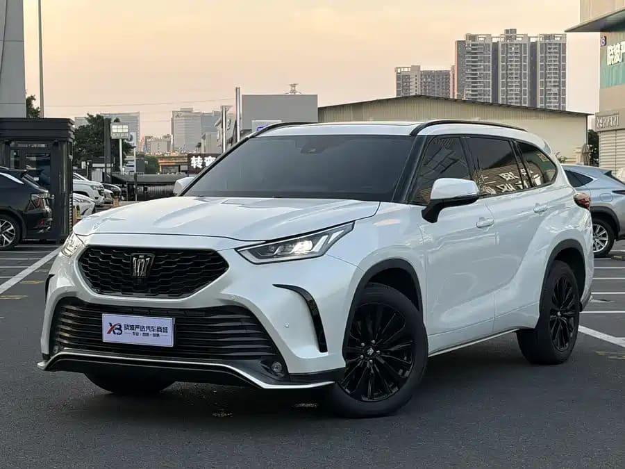 Toyota Crown Kluger, 2025