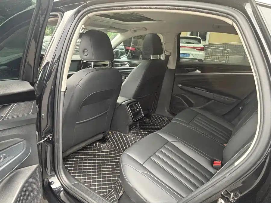 Volkswagen Passat, 2022
