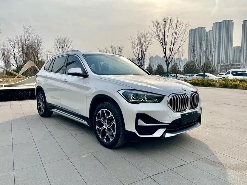 Купить BMW X1 2022 года с пробегом новый