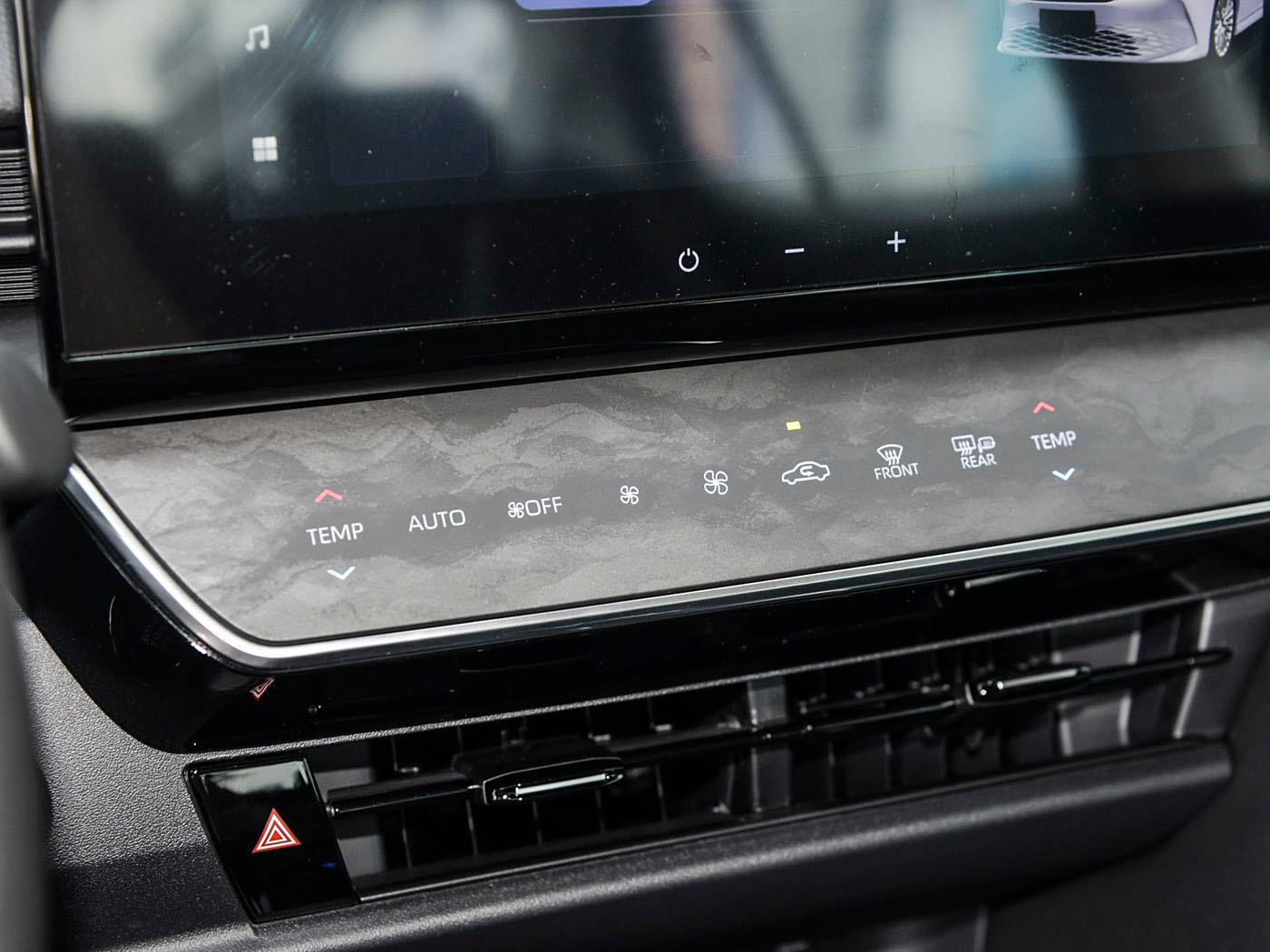 Toyota Camry, 2025