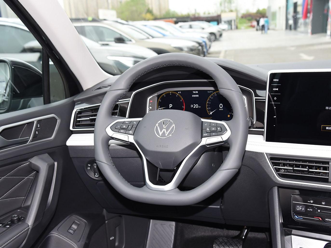Volkswagen Tiguan L, 2024