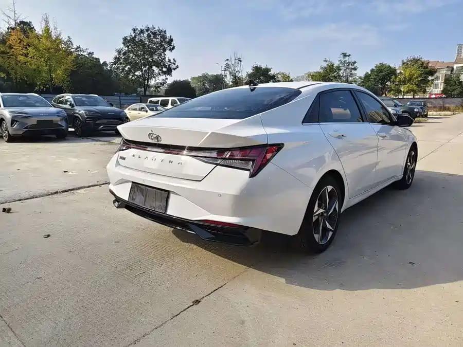 Hyundai Elantra, 2023