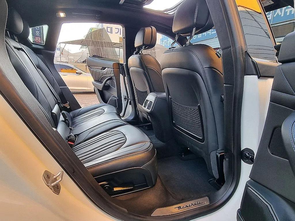 Maserati Levante, 2022