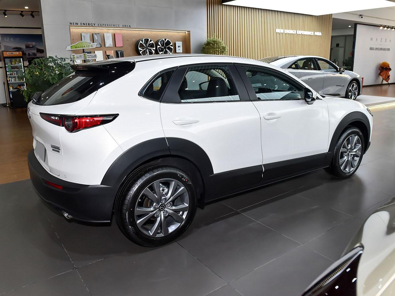 Mazda CX-30, 2025