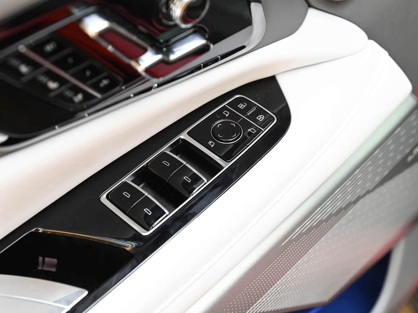 Cadillac Optiq, 2025
