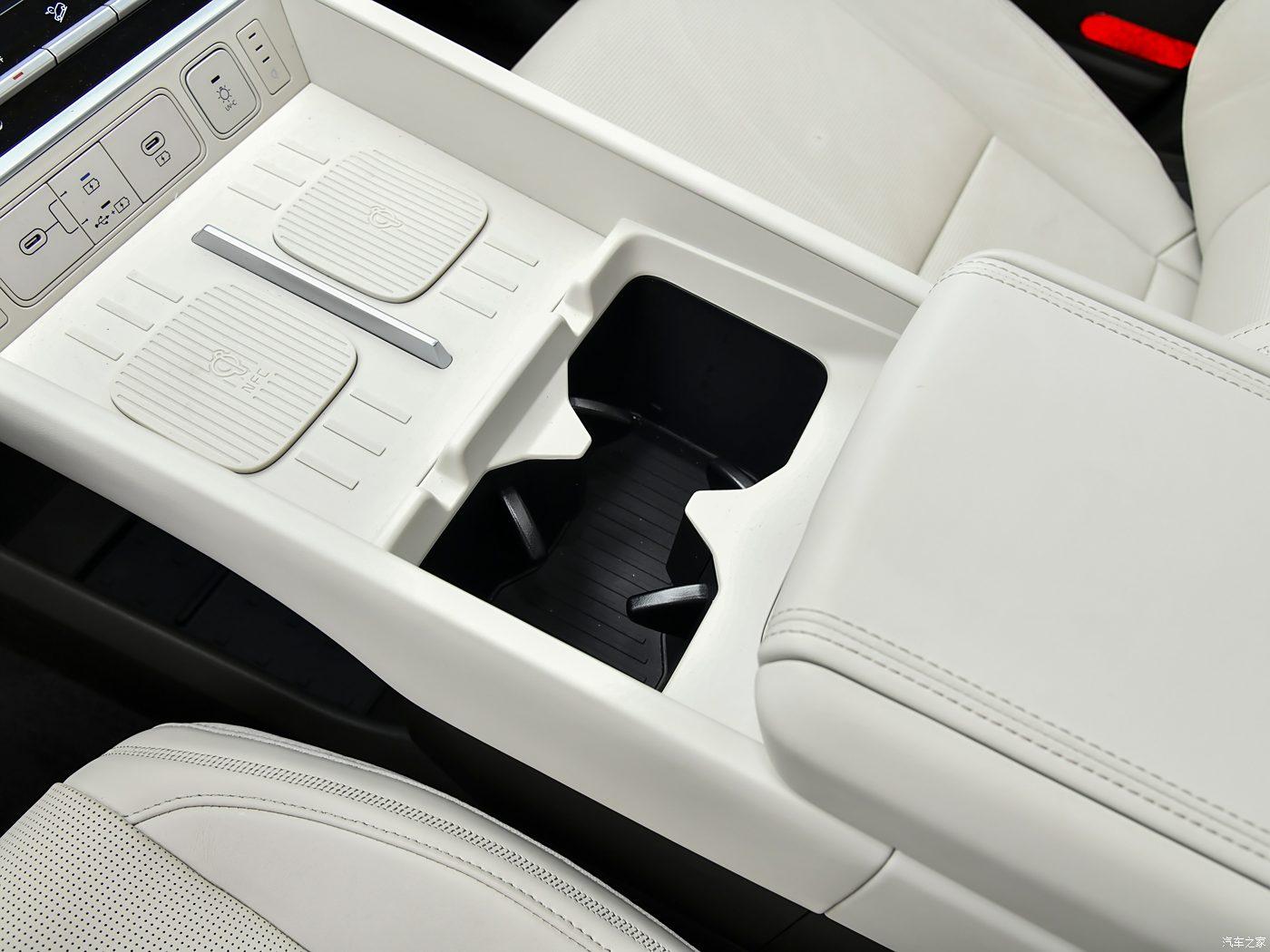 Hyundai Santa Fe, 2025