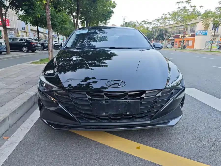 Hyundai Elantra, 2022